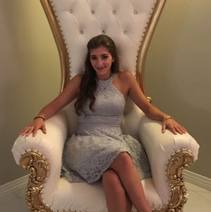 Meet your Posher, Alyssa